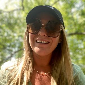 Meet your Posher, Marina